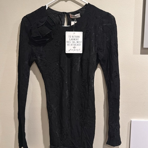 NWT Delfi Collective Mini Dress free people floral appliqué
Xs - Picture 4 of 13